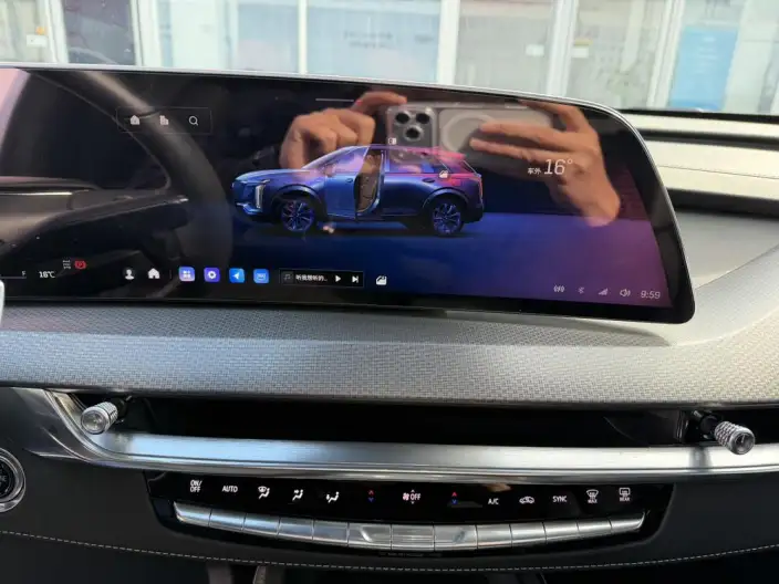 Cadillac XT5 2025 Model 28T 4WD Luxury Model – фото 9