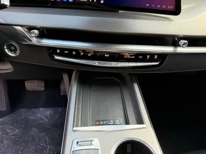 Cadillac XT5 2025 Model 28T 4WD Luxury Model – фото 10