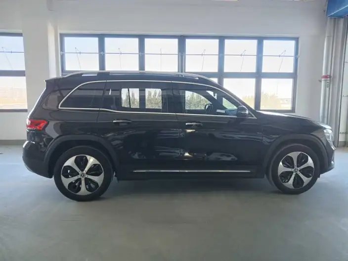 Mercedes-Benz GLB 2023 Model GLB 220 Fashion Model – фото 6