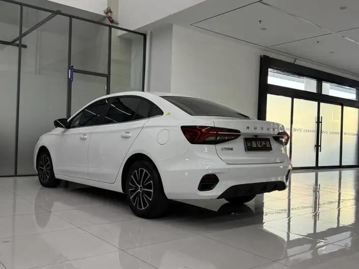 Roewe i5 2021 Model Facelift 1.5L CVT Star Glory Edition