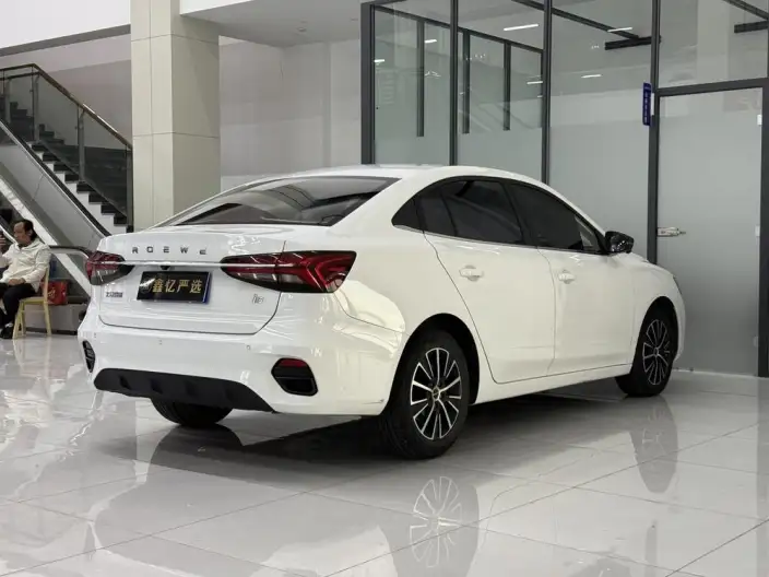Roewe i5 2021 Model Facelift 1.5L CVT Star Glory Edition – фото 6