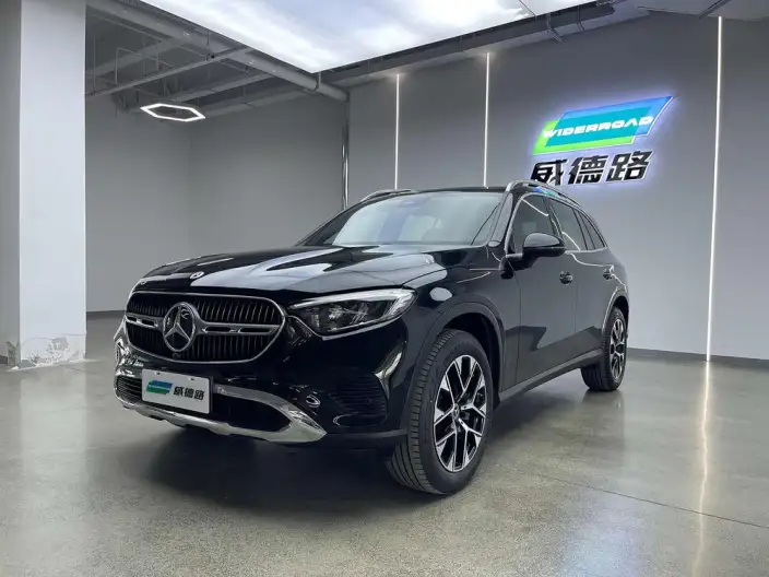 Mercedes-Benz GLC 2023 Model GLC 260 L 4MATIC Dynamic Model 5 seat – фото 1