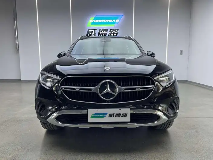 Mercedes-Benz GLC 2023 Model GLC 260 L 4MATIC Dynamic Model 5 seat – фото 2