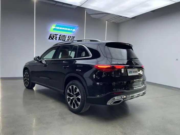 Mercedes-Benz GLC 2023 Model GLC 260 L 4MATIC Dynamic Model 5 seat – фото 4