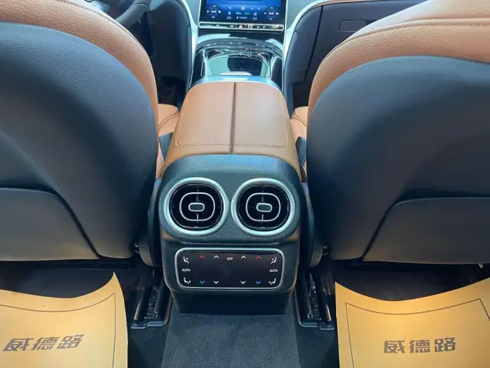 Mercedes-Benz GLC 2023 Model GLC 260 L 4MATIC Dynamic Model 5 seat – фото 9