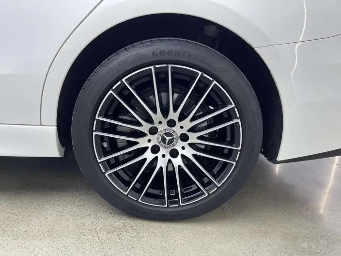 Mercedes-Benz C-Class 2023 Model Facelift C 260 L Sports Edition – фото 7