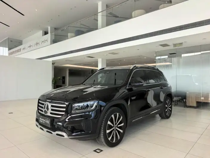 Mercedes-Benz GLB 2025 Model GLB 220 Fashion Model – фото 1