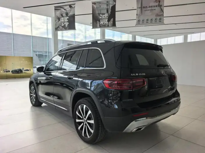 Mercedes-Benz GLB 2025 Model GLB 220 Fashion Model – фото 4