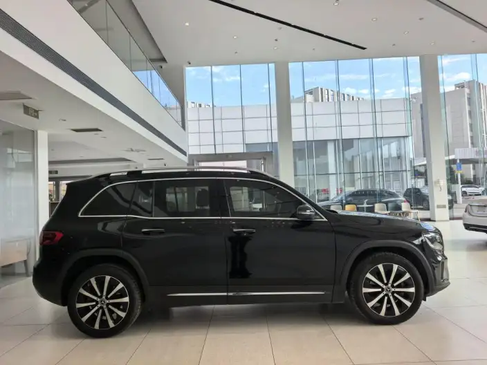 Mercedes-Benz GLB 2025 Model GLB 220 Fashion Model – фото 6