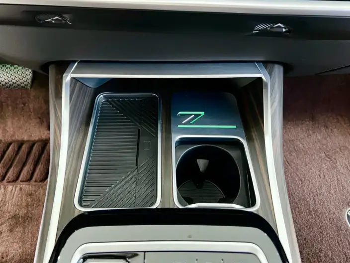 BMW 7 Series 2023 Model 735Li Luxury Set – фото 7