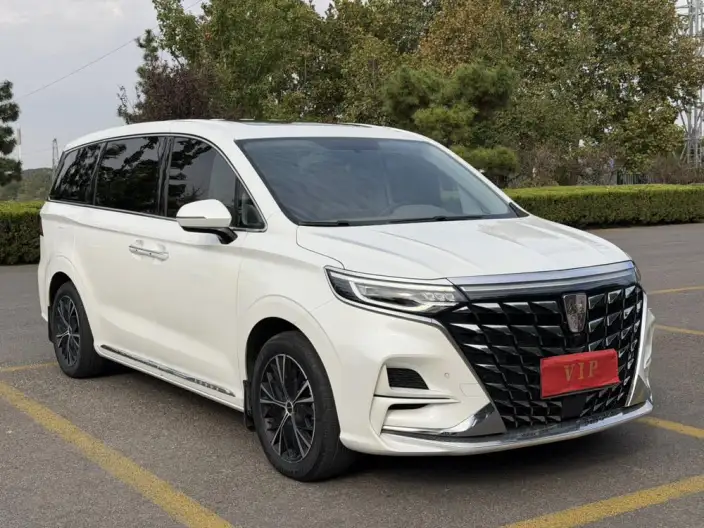 Roewe iMAX8 2023 Model 400TGI Premium Edition