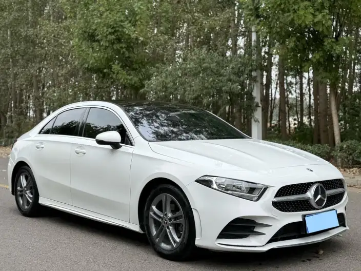 Mercedes-Benz A-class 2022 Model A 180 L – фото 3