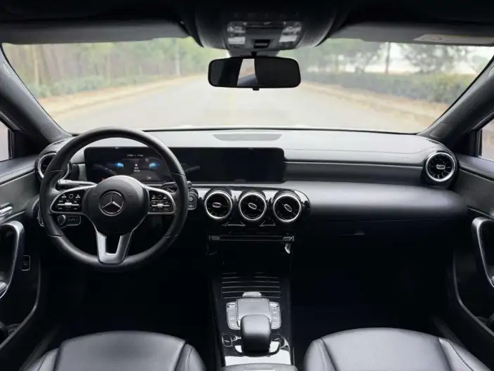 Mercedes-Benz A-class 2022 Model A 180 L – фото 7