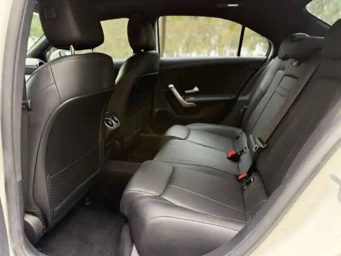 Mercedes-Benz A-class 2022 Model A 180 L – фото 9