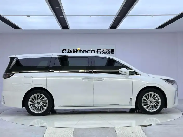 VOYAH Dreamer PHEV 2024 Model Ultra-long Endurance Premium Edition – фото 8