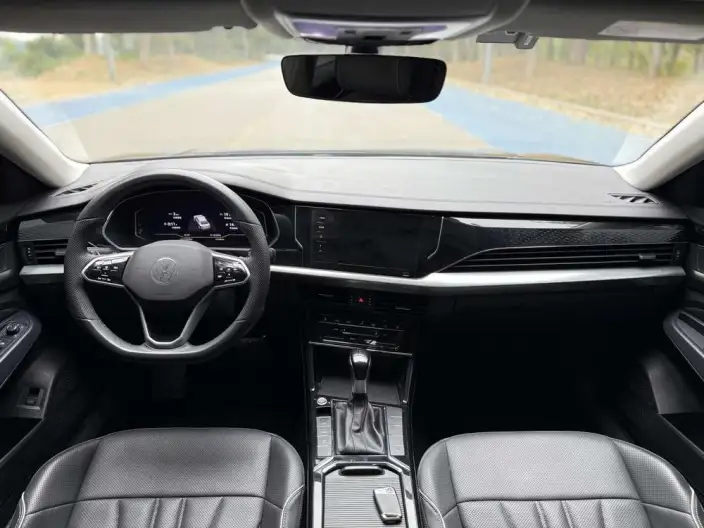Volkswagen Passat 2024 Model 330TSI Elite Edition – фото 7