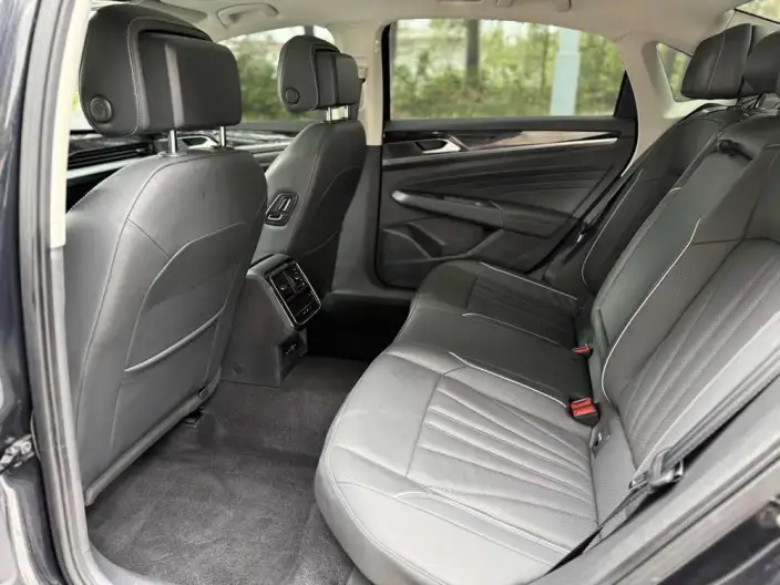 Volkswagen Passat 2024 Model 330TSI Elite Edition – фото 9