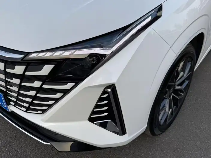 Changan UNI-Z 2025 Model 1.5T DCT Luxury Model – фото 10