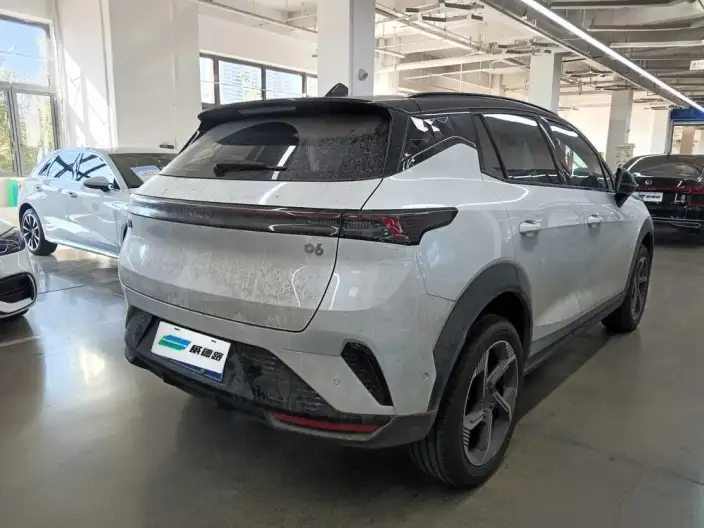 Lynk & Co 06 2026 Model Relive 1.5T Ultra – фото 6