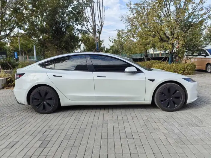 Model 3 2025 Model Rear-wheel drive version – фото 7