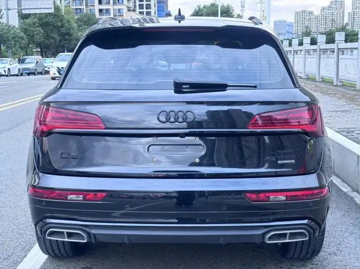 Audi Q5L 2024 Model 40TFSI Luxury Dynamic Model – фото 6
