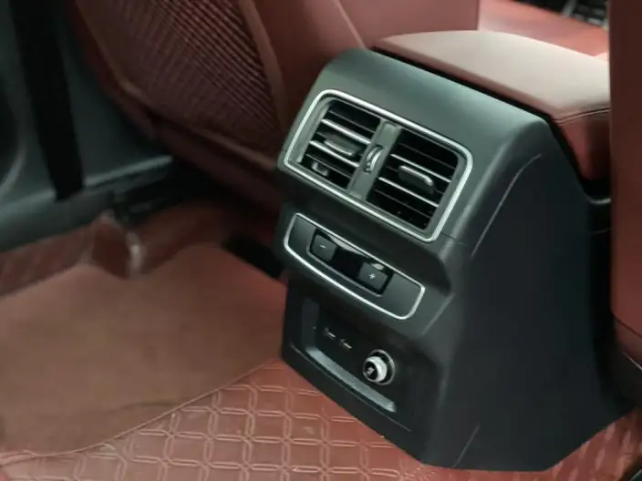 Audi Q5L 2024 Model 40TFSI Luxury Dynamic Model – фото 8