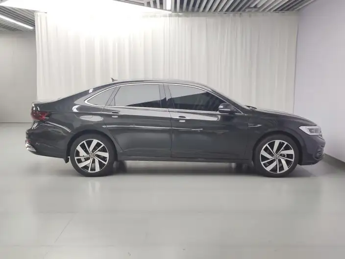 Volkswagen Sagitar 2024 Model 300TSI DSG Superior Edition – фото 8