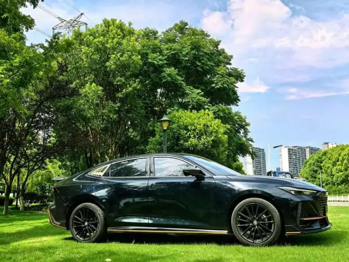 Changan UNI-V 2023 Model 1.5T Sports Edition