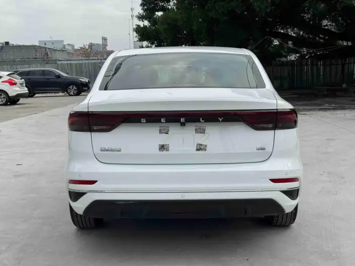 Geely Emgrand 2023 Model No. 4 Gen Champion Edition 1.5L CVT Flagship Model – фото 5