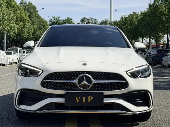 Mercedes-Benz C-Class 2025 Model C 260 L Sports Edition – фото 2