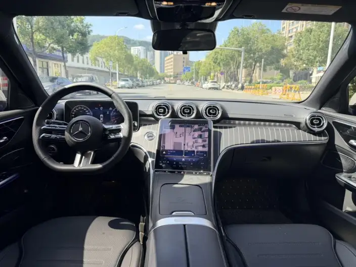 Mercedes-Benz C-Class 2025 Model C 260 L Sports Edition – фото 8