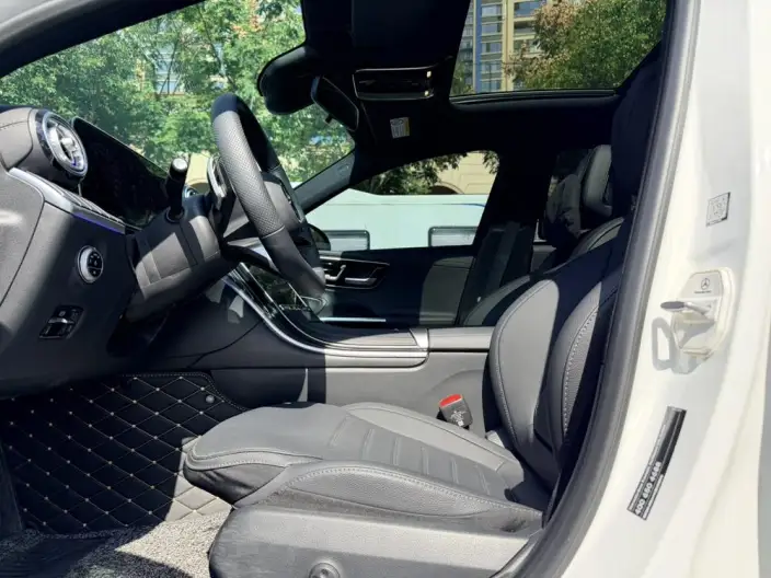 Mercedes-Benz C-Class 2025 Model C 260 L Sports Edition – фото 10