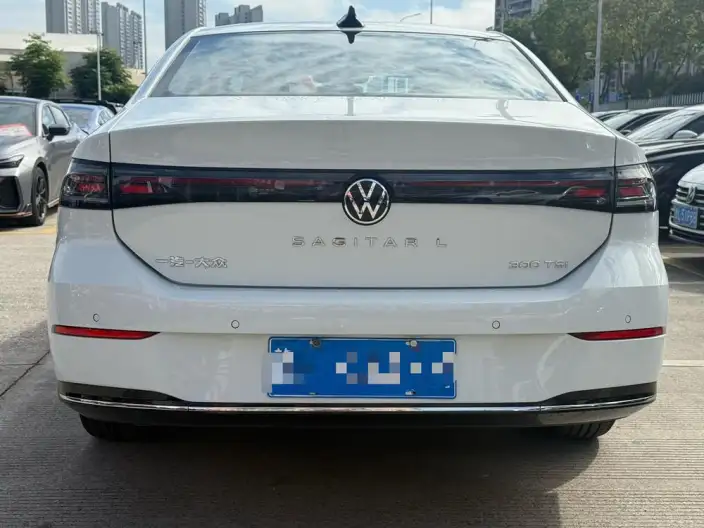 Volkswagen Sagitar 2026 Model L 300TSI DSG Luxury Model – фото 6