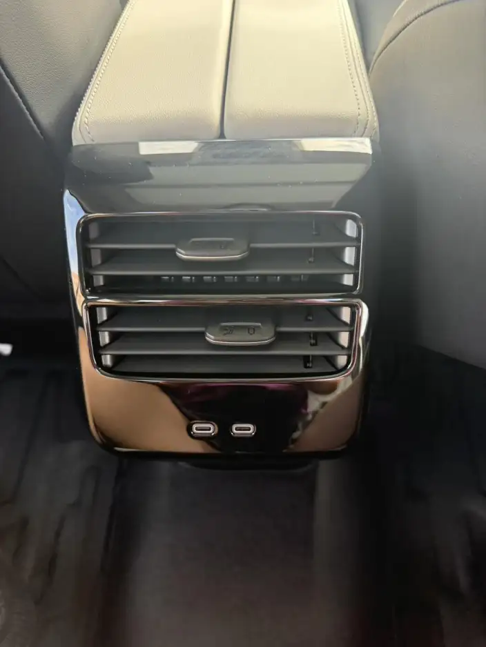 Volkswagen Sagitar 2026 Model L 300TSI DSG Luxury Model – фото 9