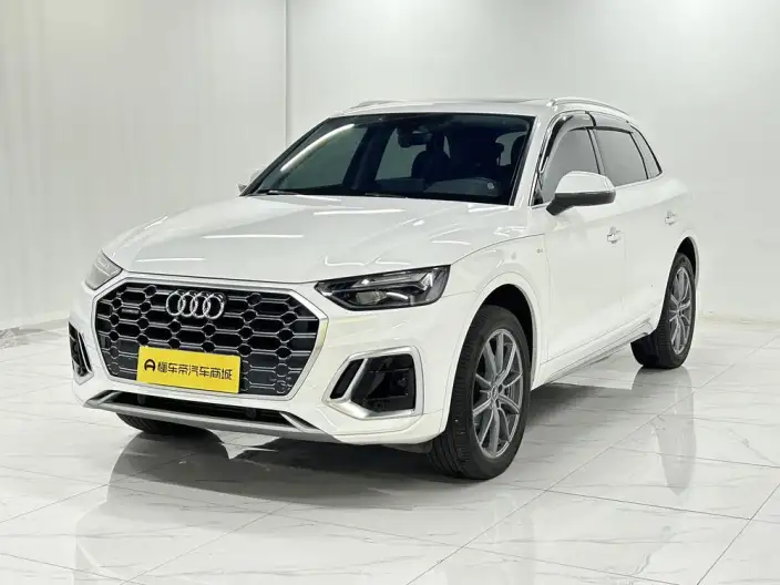 Audi Q5L 2022 Model 40T Fashion Dynamic Model