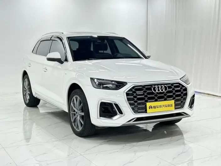 Audi Q5L 2022 Model 40T Fashion Dynamic Model