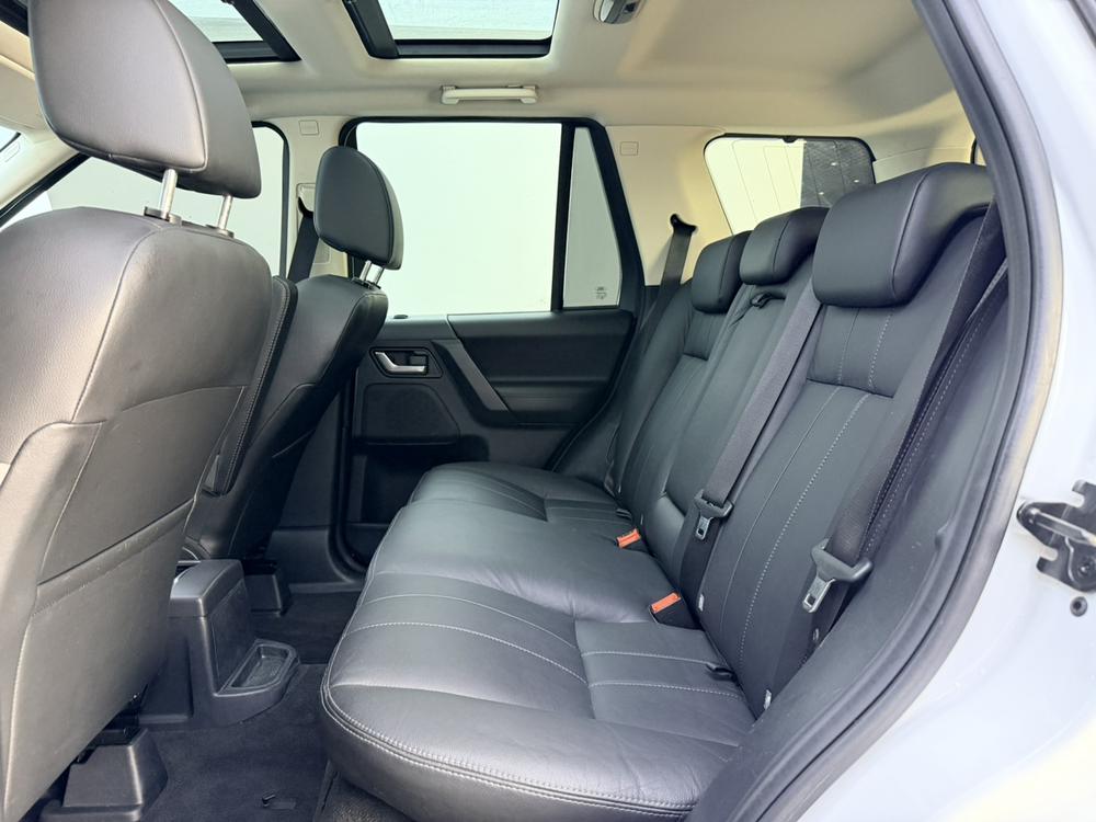 Land Rover Freelander 2 2013 2.0T Si4 SE Petrol – фото 12