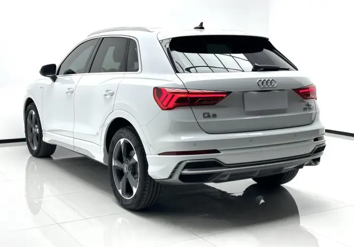 AUDI Q3 2022 Model 35 TFSI Fashion Dynamic Model