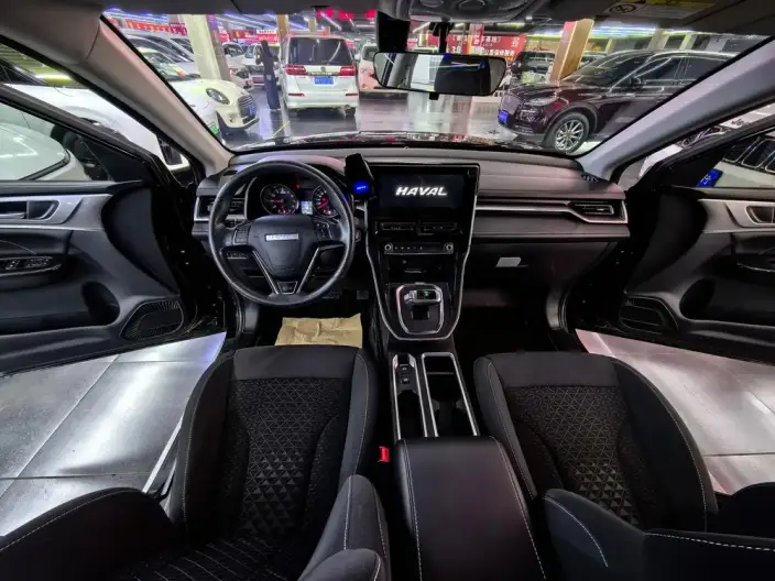 Haval M6 2023 Model PLUS 1.5T DCT Elite Smart Connect Model – фото 8