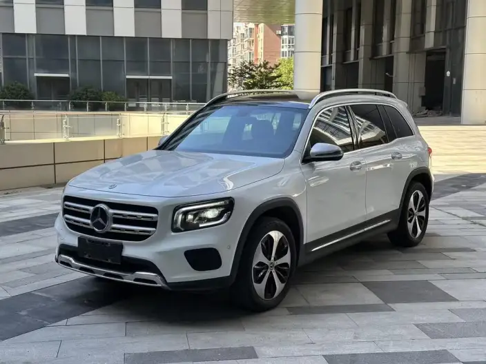Mercedes-Benz GLB 2023 Model GLB 220 Fashion Model – фото 1