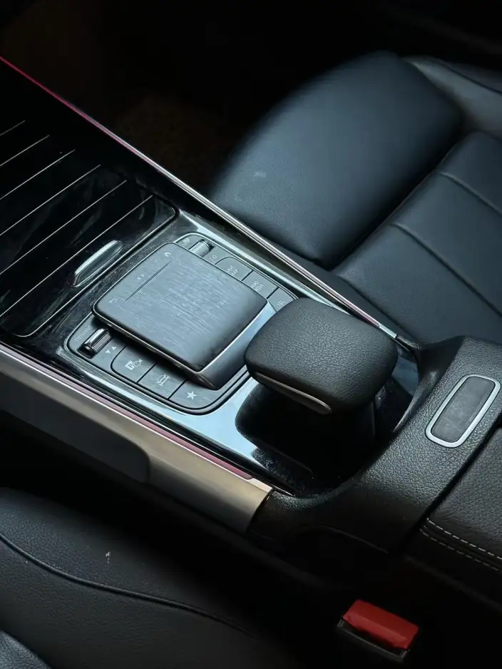 Mercedes-Benz GLB 2023 Model GLB 220 Fashion Model – фото 9