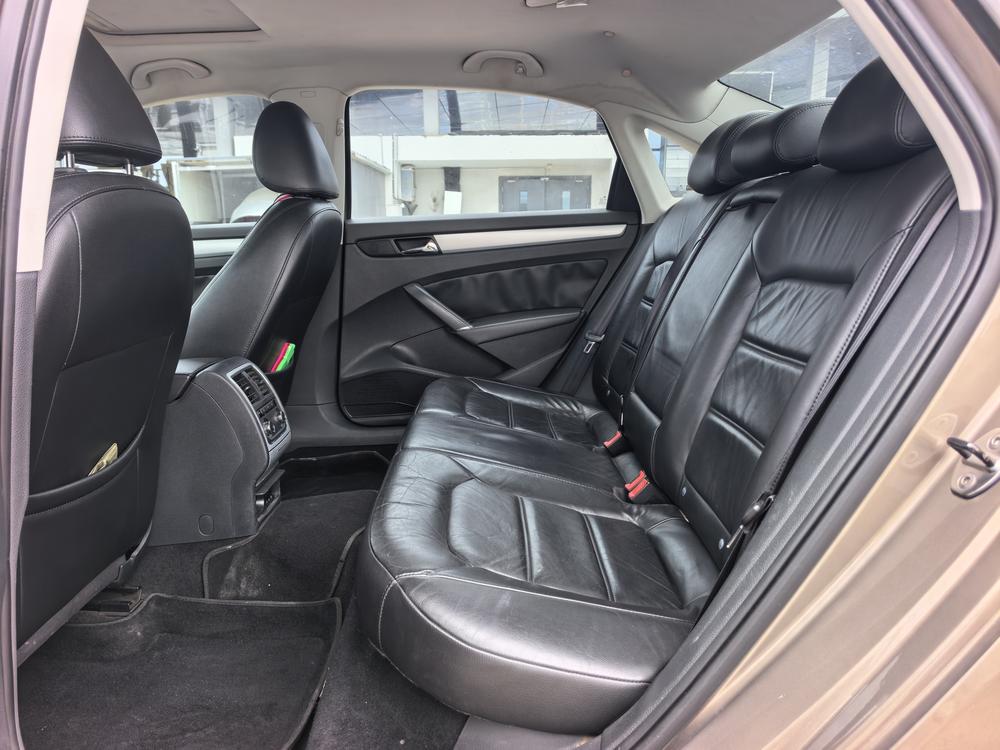 Volkswagen Passat 2014 модификация 1.8TSI DSG Zunrong Edition – фото 16