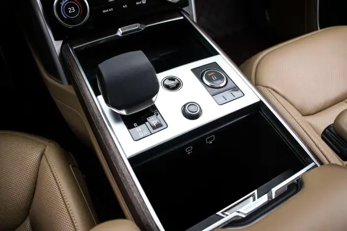 Range Rover 2023 Model 3.0 L6 400PS Shengshi VII seat Extended Edition – фото 8