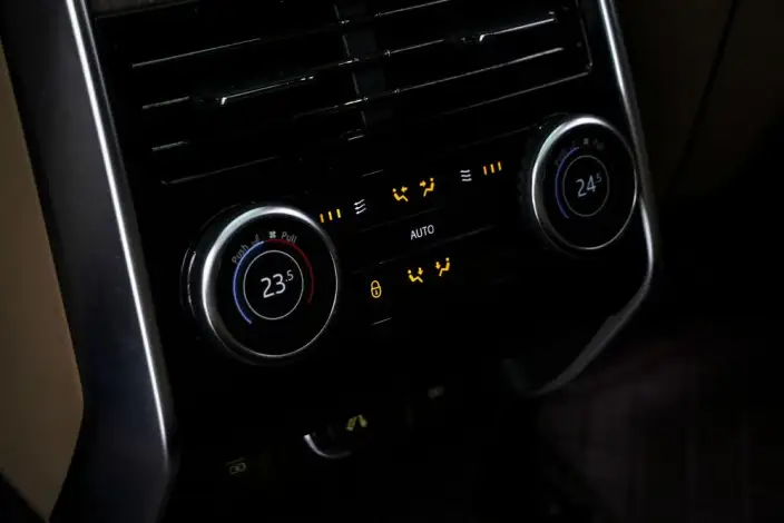 Range Rover 2023 Model 3.0 L6 400PS Shengshi VII seat Extended Edition – фото 9