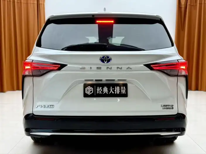 Toyota Sienna 2023 Model Hybrid 2.5L Premium Edition – фото 5