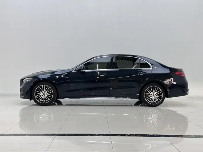 Mercedes-Benz C-Class 2023 Model C 200 L Sports Edition – фото 4