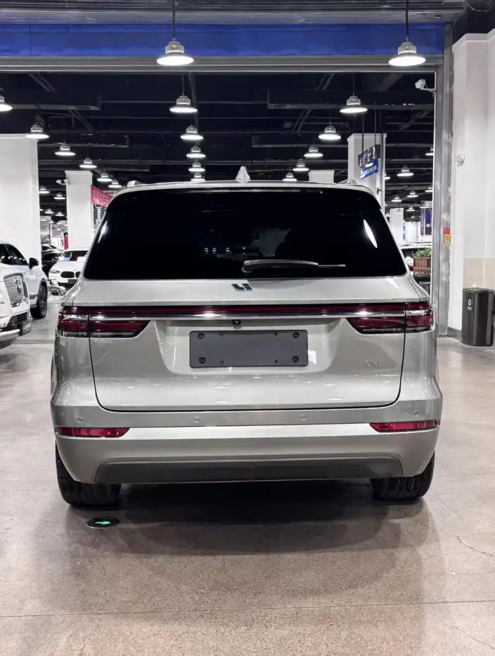 Li Auto ONE 2021 Model Extended Range 6 seat Edition – фото 5