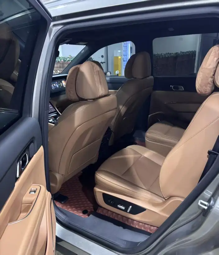 Li Auto ONE 2021 Model Extended Range 6 seat Edition – фото 9