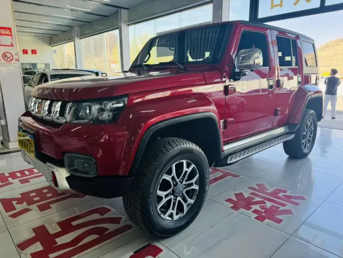 BAIC BJ40 2023 Model 2.0T Automatic 4WD City Hunter Edition Warrior Model – фото 1