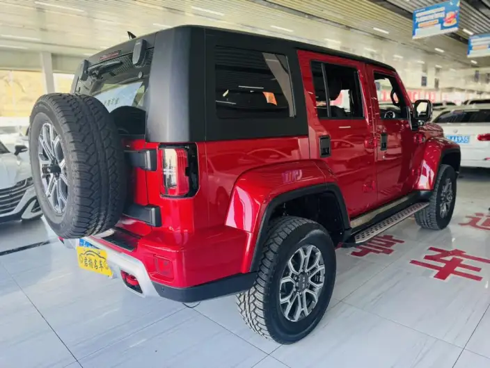 BAIC BJ40 2023 Model 2.0T Automatic 4WD City Hunter Edition Warrior Model – фото 6